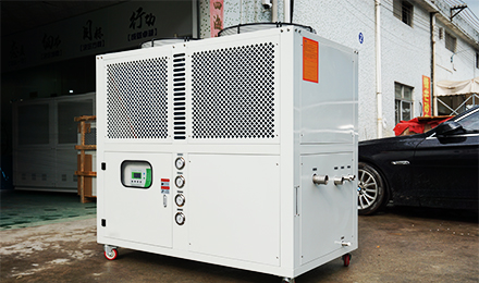 影響螺桿式冷水機(jī)部件使用壽命原因是什么？